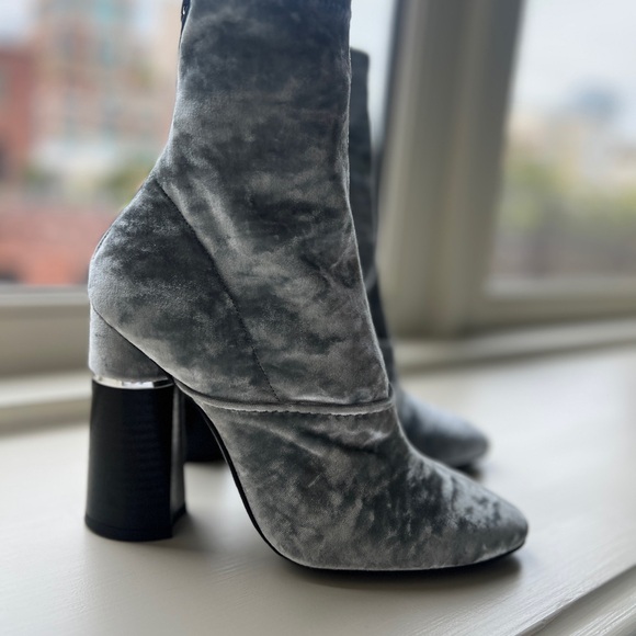 3.1 Philip Lim kyoto velvet boots - Picture 7 of 7